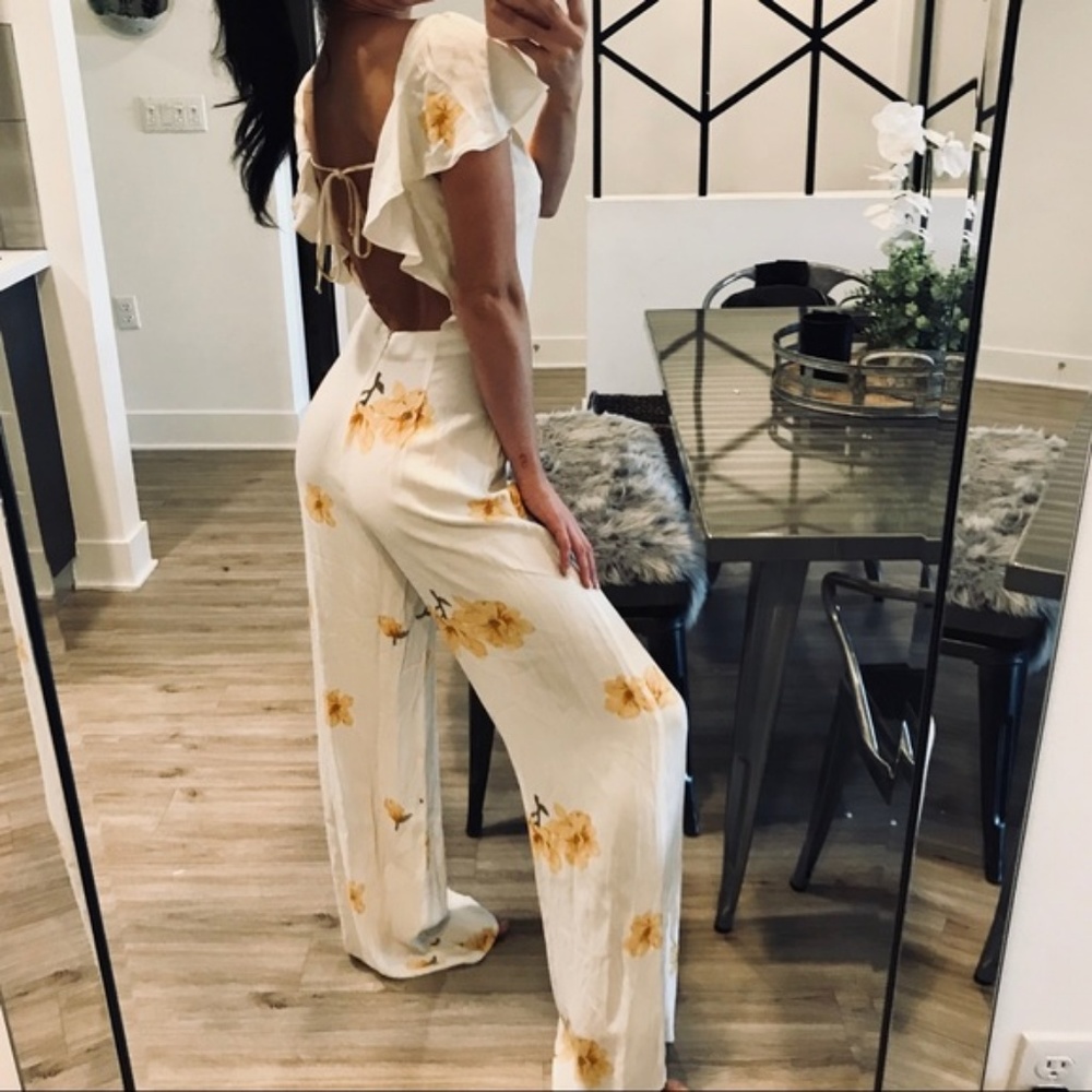 NWT Cozumel Jumpsuit in Yellow Floral - Picture 2 of 4